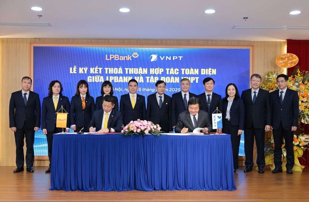 VNPT ký hợp tác toàn diện với LPBank, thúc đẩy chuyển đổi số và phát triển bền vững - 1 VNPT ký hợp tác toàn diện với LPBank, thúc đẩy chuyển đổi số và phát triển bền vững - 1
