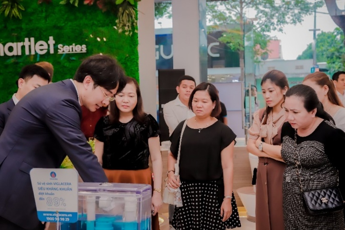Viglacera tổ chức thành công hội nghị khách hàng quy mô lớn tại Tây Nguyên - 4 Viglacera tổ chức thành công hội nghị khách hàng quy mô lớn tại Tây Nguyên - 4