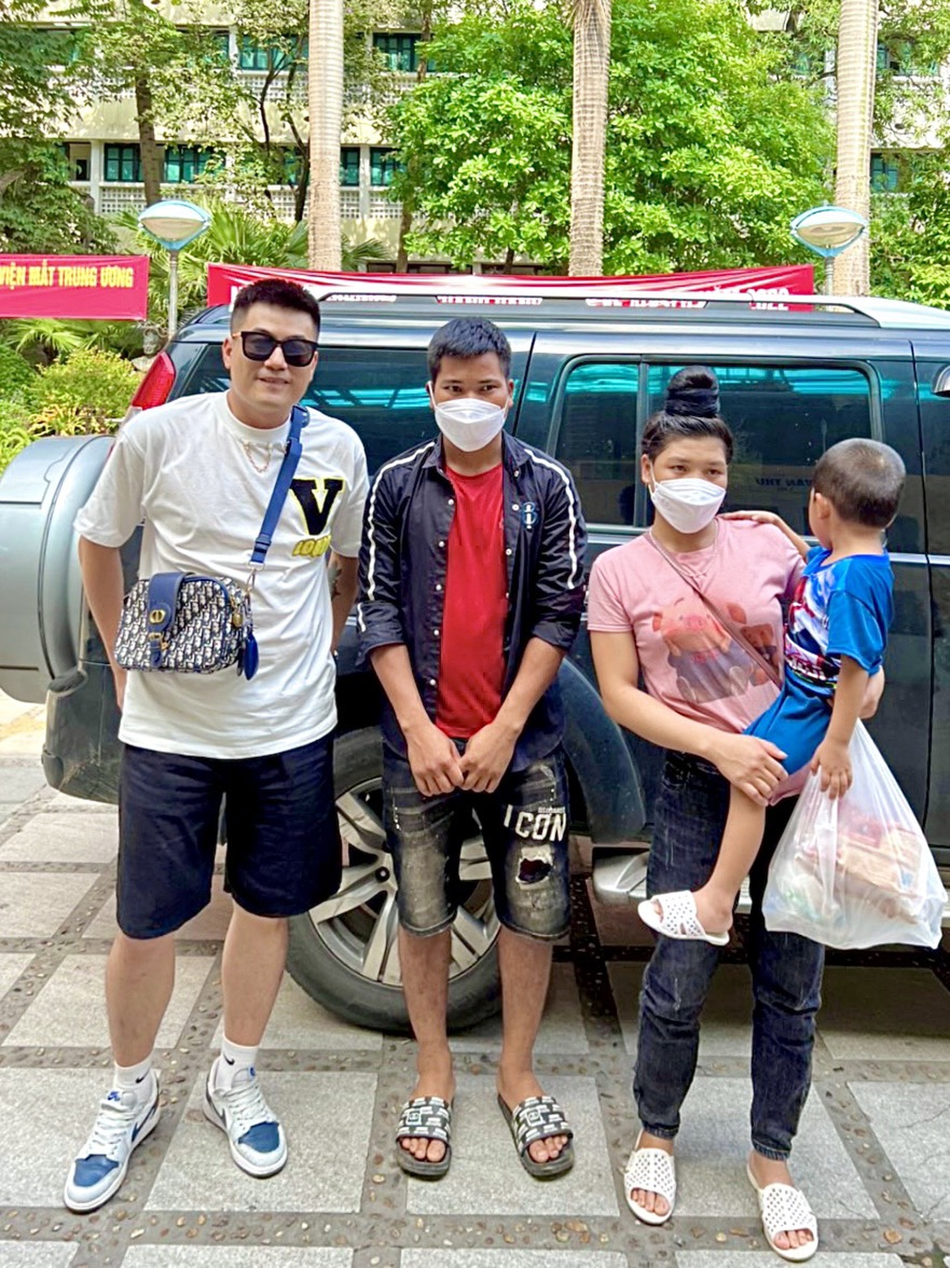 Chuyến xe 0 đồng của những tài xế đặc biệt ở Hà Nội - 2 Chuyến xe 0 đồng của những tài xế đặc biệt ở Hà Nội - 2
