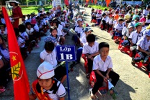 Giáo dục tình yêu biển đảo cho học sinh trong ngày khai giảng