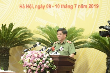 Công an Hà Nội gặp khó khi xử lý hơn 7.000 ô tô “quá đát”