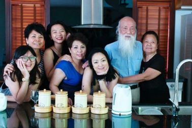 Thầy Văn Như Cương dạy con