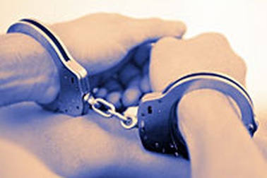 Bảo vệ dân phố xin lỗi vì còng tay học sinh lớp 7