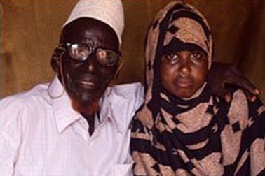 Cụ ông 112 tuổi lấy thiếu nữ 17