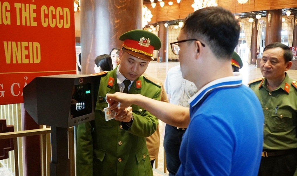 Đặt máy quét thẻ CCCD gắn chip tại khu du lịch Tam Chúc - 1 Đặt máy quét thẻ CCCD gắn chip tại khu du lịch Tam Chúc - 1