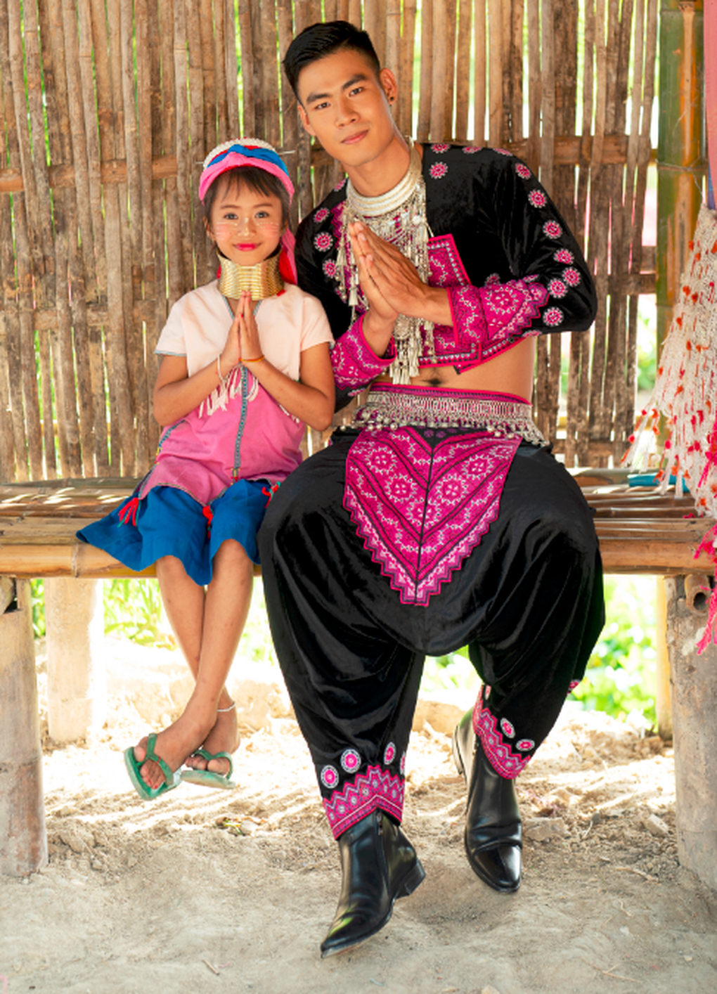 Nam vương Danh Chiếu Linh thăm làng dân tộc cổ dài ở Chiang Mai, Thái Lan - 9 Nam vương Danh Chiếu Linh thăm làng dân tộc cổ dài ở Chiang Mai, Thái Lan - 9