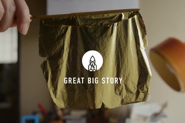 Cận cảnh quy trình tạo ra lá vàng siêu mỏng 0,0001 mm