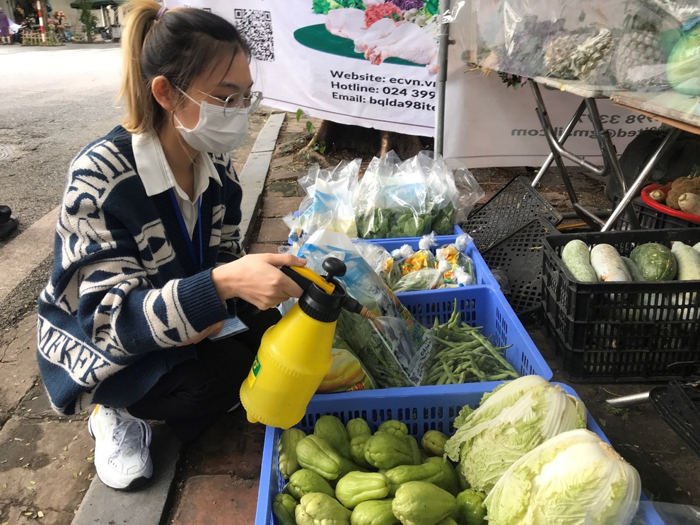 Phiên chợ đặc biệt đổi phế liệu lấy thực phẩm ở Hà Nội - 5 Phiên chợ đặc biệt đổi phế liệu lấy thực phẩm ở Hà Nội - 5