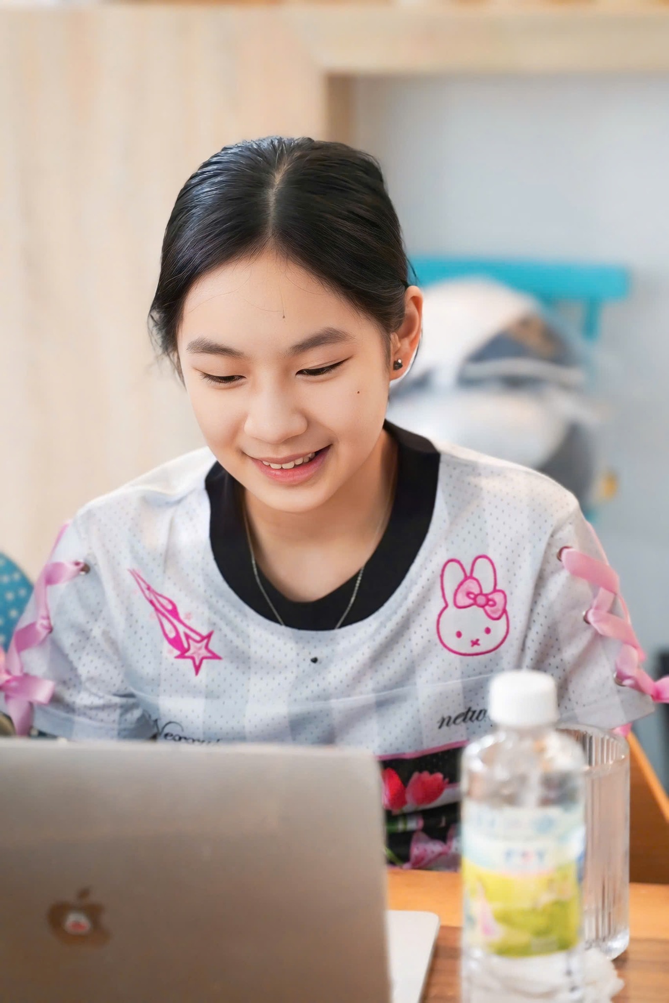 Con gái 12 tuổi của Lý Hải gây sốt: Nhan sắc xinh đẹp, diễn hay nhảy giỏi - 9 Con gái 12 tuổi của Lý Hải gây sốt: Nhan sắc xinh đẹp, diễn hay nhảy giỏi - 9