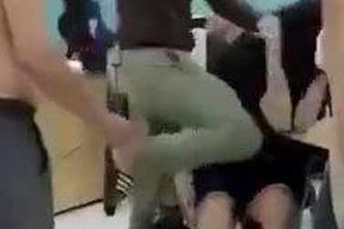 Vụ 2 thiếu niên bị đánh dã man: Hiệu trưởng xin nhận khiển trách