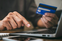 Tiêu tiền của người khác chuyển nhầm vào tài khoản của mình có được không?