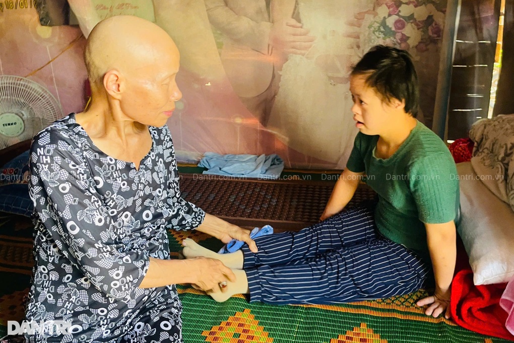 Cảnh cùng quẫn của góa phụ lỡ 2 lần đò bị ung thư chăm con thiểu năng - 4 Cảnh cùng quẫn của góa phụ lỡ 2 lần đò bị ung thư chăm con thiểu năng - 4