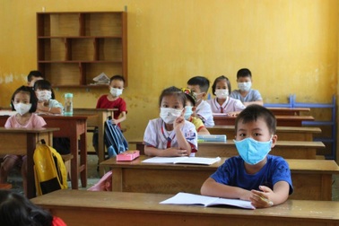 Mở cửa trường học, phụ huynh trăn trở con khó "bắt nhịp" và thích nghi