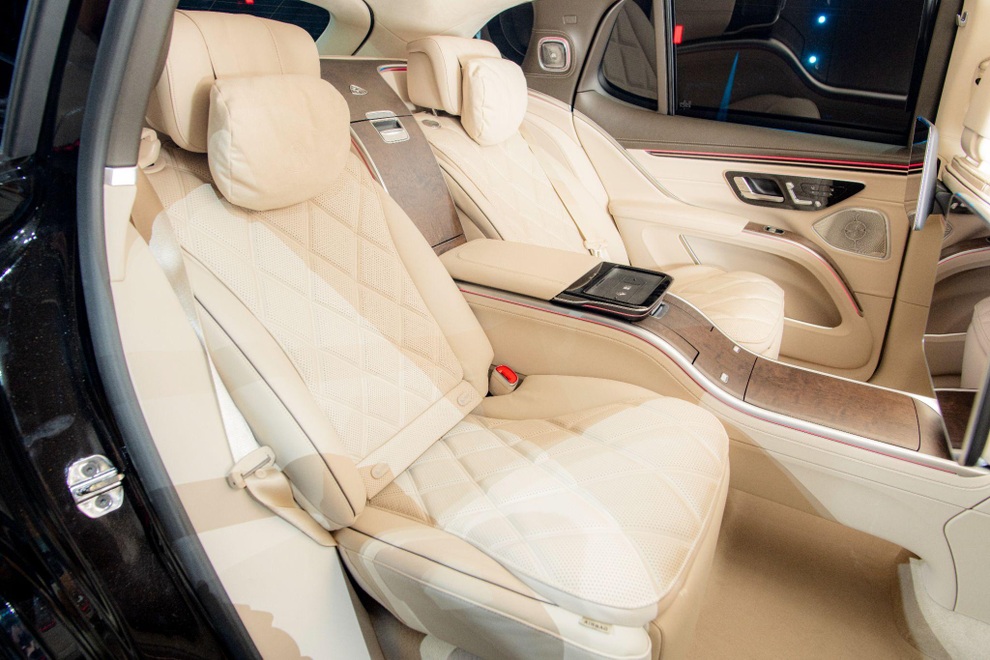 SUV thuần điện Mercedes-Maybach giá 7,6 tỷ đồng có gì để thu hút khách Việt - 12 SUV thuần điện Mercedes-Maybach giá 7,6 tỷ đồng có gì để thu hút khách Việt - 12