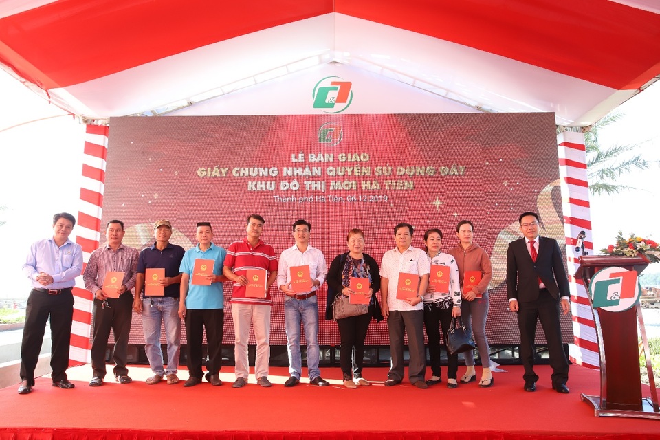 Ha Tien Centroria hình thành chuỗi dịch vụ tiện ích mô phỏng Hồng Kông thu nhỏ - 4 Ha Tien Centroria hình thành chuỗi dịch vụ tiện ích mô phỏng Hồng Kông thu nhỏ - 4