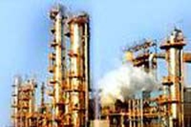 Khởi công Nhà máy lọc dầu Dung Quất