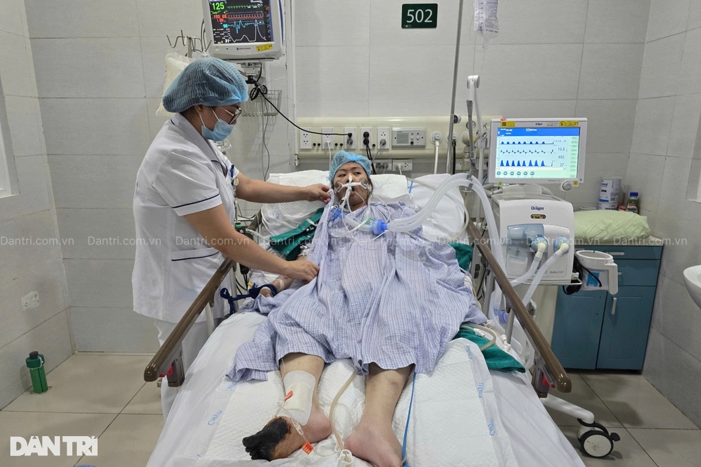 Bác sĩ Bệnh viện Bạch Mai kêu gọi cứu giúp nữ sinh 19 tuổi nguy kịch - 1 Bác sĩ Bệnh viện Bạch Mai kêu gọi cứu giúp nữ sinh 19 tuổi nguy kịch - 1