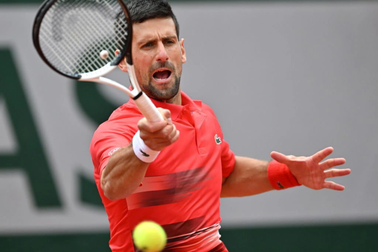 Djokovic lần thứ 13 liên tiếp vào tứ kết Roland Garros