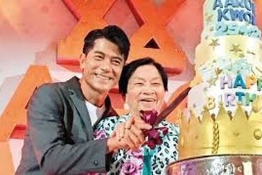 Mẹ Quách Phú Thành qua đời ở tuổi 90