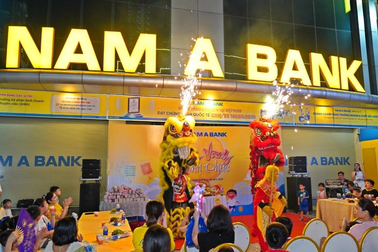 Nam A Bank  tổ chức lễ hội "Trăng vàng hạnh phúc"