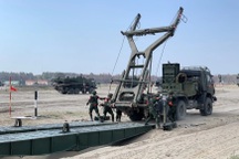 Đội tuyển Công binh Việt Nam vào chung kết cuộc thi "Lộ trình an toàn"