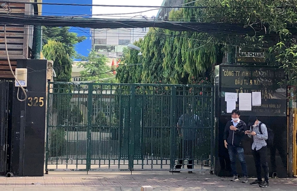 Công an khám xét nơi làm việc của Phó Tổng Giám đốc Công ty Tân Thuận - 1 Công an khám xét nơi làm việc của Phó Tổng Giám đốc Công ty Tân Thuận - 1