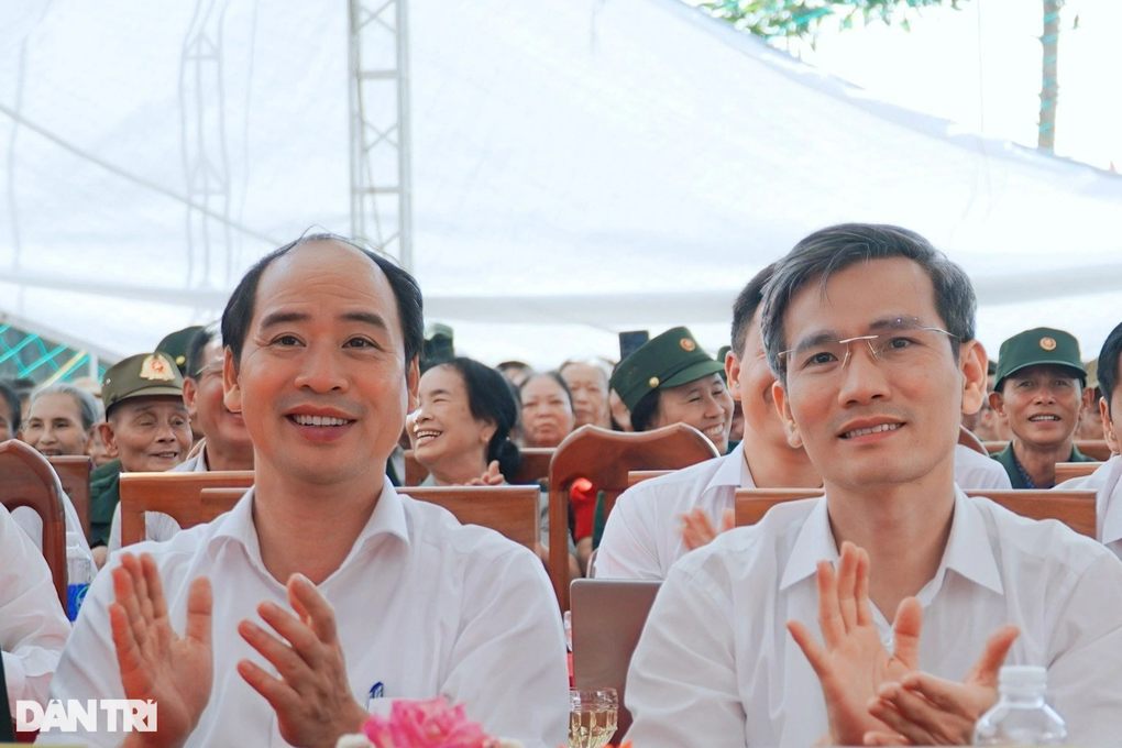 Phó Thủ tướng: Hỗ trợ người khó khăn, không để ai bị bỏ lại phía sau - 3 Phó Thủ tướng: Hỗ trợ người khó khăn, không để ai bị bỏ lại phía sau - 3