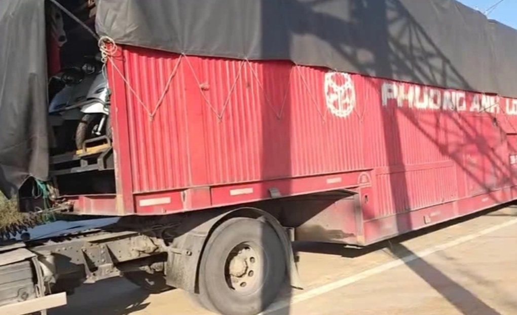 Phạt chủ xe và lái xe đầu kéo 79 triệu đồng vì vi phạm trên cao tốc - 2