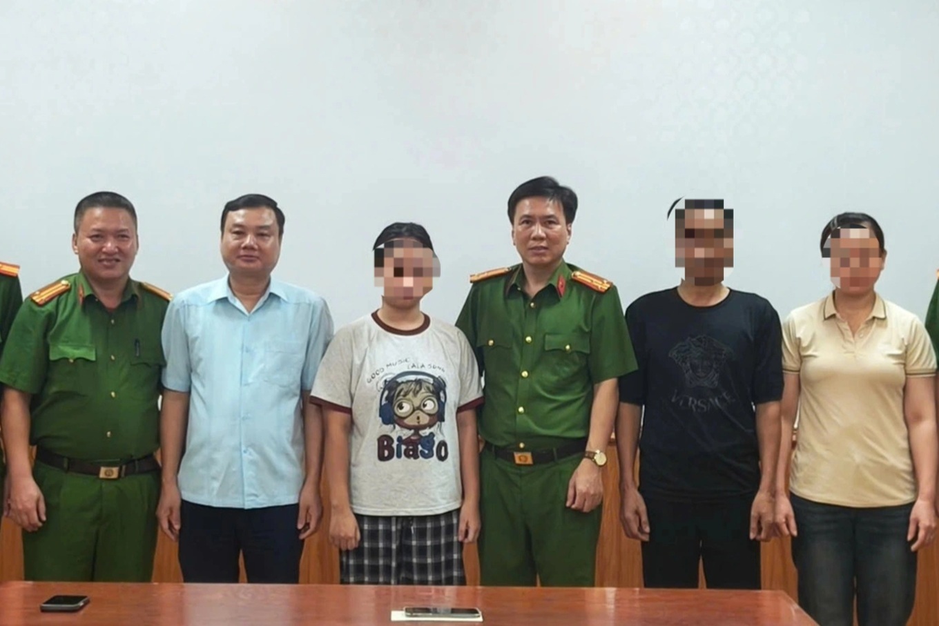 Bắt cóc online - 1 Bắt cóc online - 1