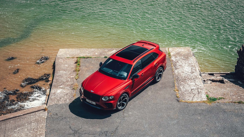 Bentley giới thiệu Bentayga S làm chân chạy cho nhà giàu - 9 Bentley giới thiệu Bentayga S làm chân chạy cho nhà giàu - 9