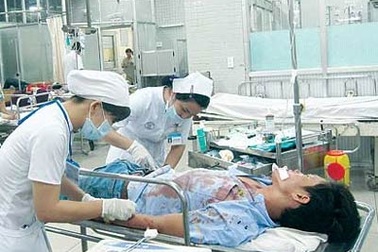 Cấp cứu... ma men! 