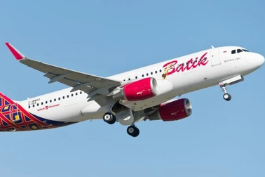 Hai phi công Indonesia ngủ quên 28 phút trên máy bay chở 153 khách