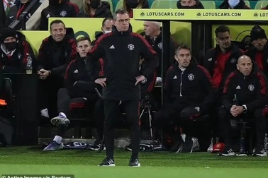 Dính 19 ca mắc Covid-19, Man Utd có nguy cơ hoãn trận gặp Brighton