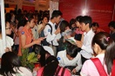 Hơn 10.000 lượt người tham dự sự kiện nghề nghiệp và giáo dục