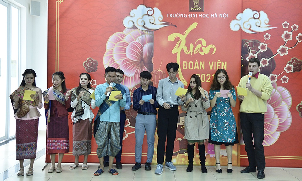 Đại học Hà Nội tổ chức Xuân đoàn viên 2021 cho lưu học sinh nước ngoài - 3 Đại học Hà Nội tổ chức Xuân đoàn viên 2021 cho lưu học sinh nước ngoài - 3