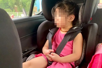 Quy định có ghế trẻ em trên ô tô: Vận tải công cộng cần có lộ trình?