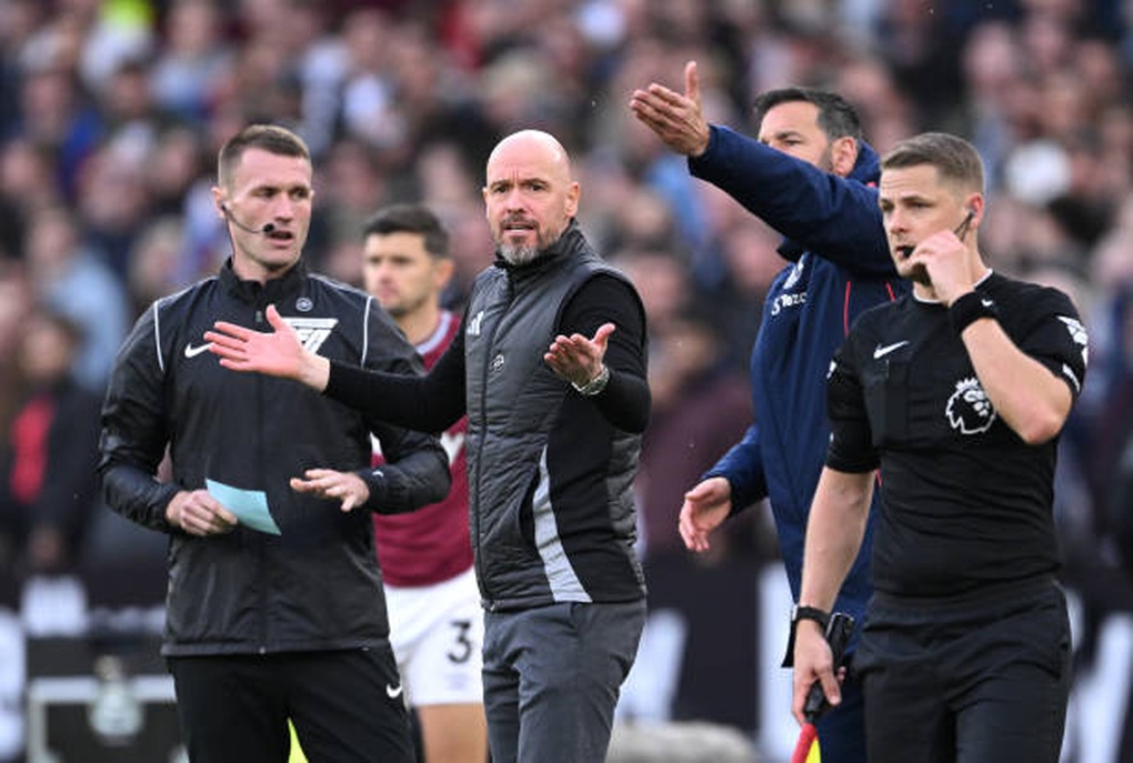 Premier League lý giải quả phạt đền tranh cãi trong trận thua của Man Utd - 1