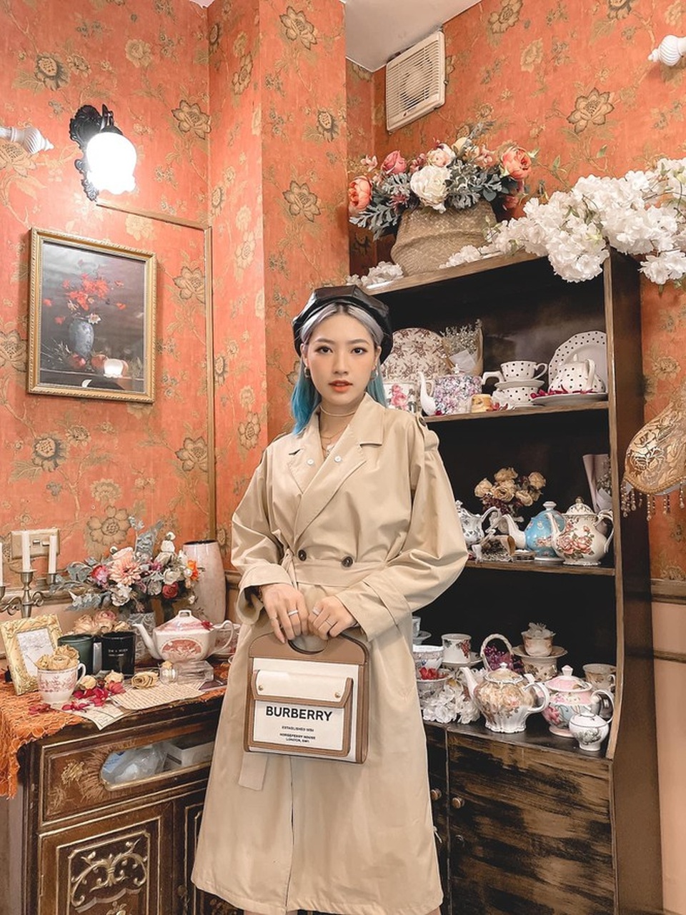 Nữ sinh trường Mỹ thuật theo đuổi phong cách cá tính và nổi loạn - 1