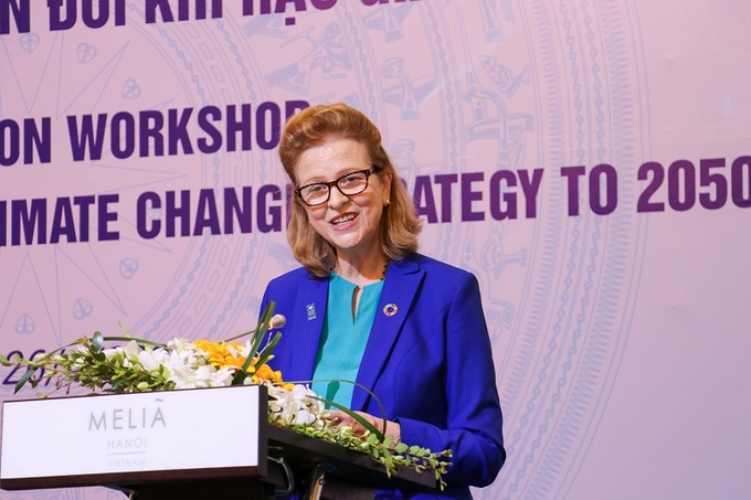 Bà Caitlin Wiesen, Trưởng đại diện thường trú UNDP tại Việt Nam phát biểu. 