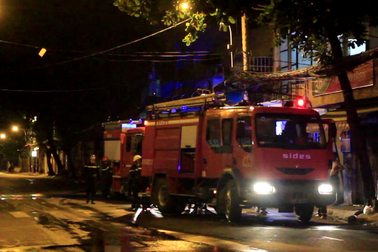 Cháy khách sạn cao tầng, 5 người bị ngạt khói