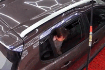 Clip "mẹ bất cẩn khiến con nhỏ gặp tai nạn nguy hiểm" nổi bật tuần qua