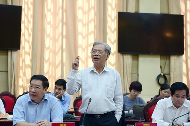 “Họp hành lu bù nhưng cuối cùng ai chịu trách nhiệm?”