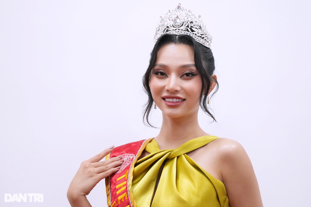 Á hậu Hoàn cầu 2022 Lâm Thu Hồng: Xác định lo cho em trai tự kỷ cả đời - 1 Á hậu Hoàn cầu 2022 Lâm Thu Hồng: Xác định lo cho em trai tự kỷ cả đời - 1