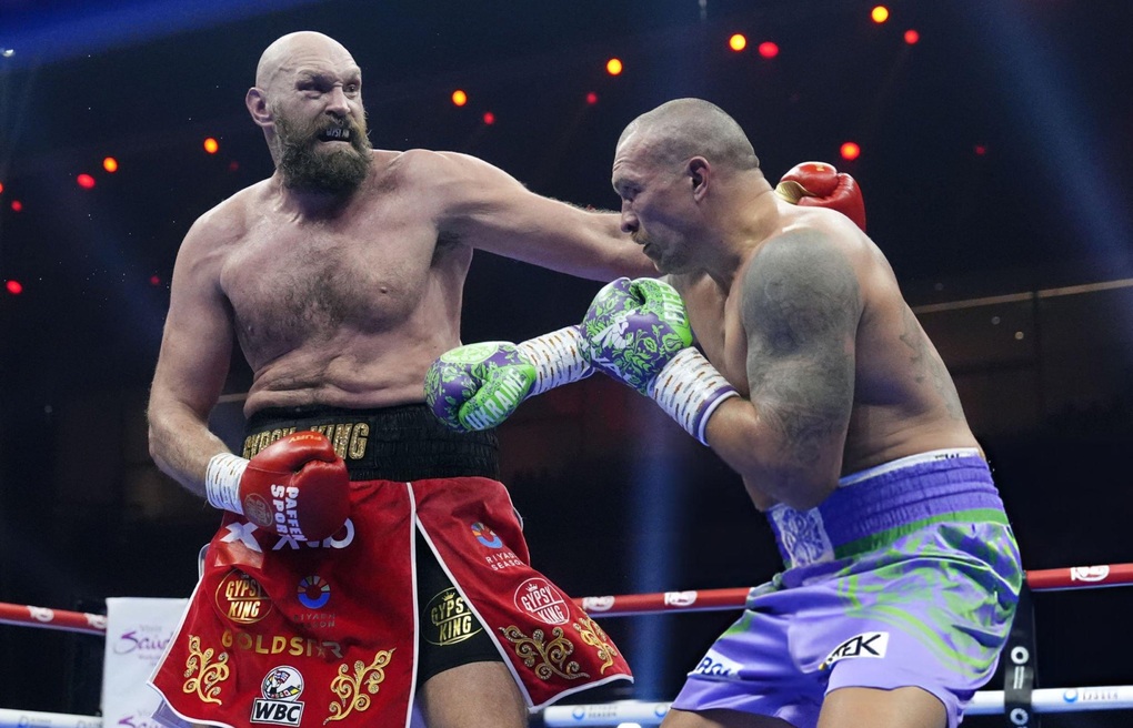 Oleksandr Usyk lần thứ hai đánh bại Tyson Fury - 2