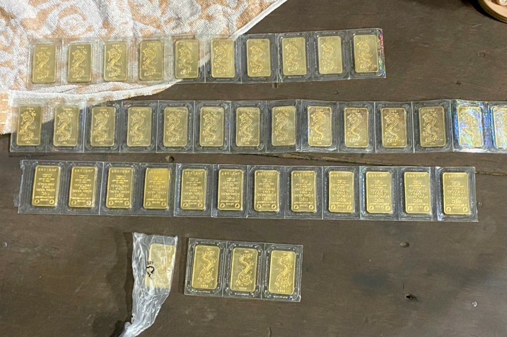 Nữ giúp việc trộm 47 lượng vàng của gia chủ ở TPHCM - 2 Nữ giúp việc trộm 47 lượng vàng của gia chủ ở TPHCM - 2