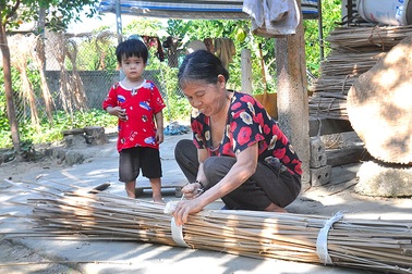 Hà Tĩnh: Bỏ túi hàng trăm ngàn đồng/ngày nhờ… trời nắng to