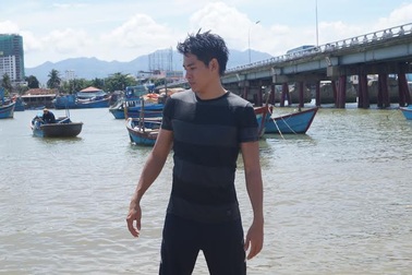 Phùng Ngọc Huy suýt ngủ ngoài đường tại Nha Trang.