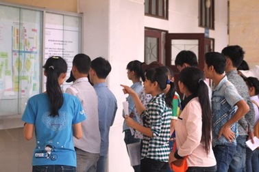 Cụm thi Vinh: Gần 64% thí sinh đến làm thủ tục thi