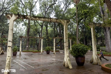 Các công viên lớn của Hà Nội xuống cấp, nhiều hạng mục cũ kĩ, hoen gỉ