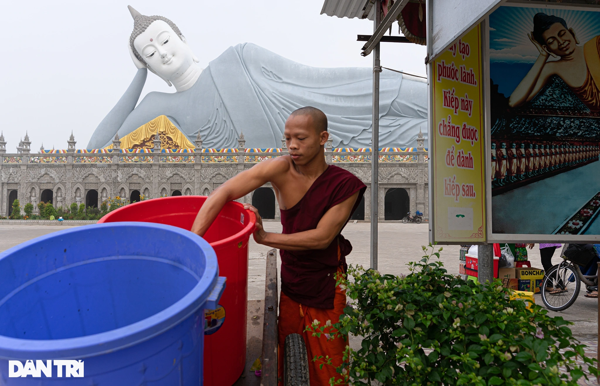 Sương mù phủ trắng ngôi chùa có tượng Phật nằm lớn nhất Việt Nam - 7 Sương mù phủ trắng ngôi chùa có tượng Phật nằm lớn nhất Việt Nam - 7
